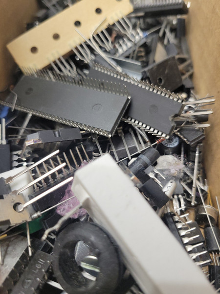 1 LOT / WORK BENTCH / MIXED COMPONENTS / 1  GRAB BAG  (qzty) lot#23