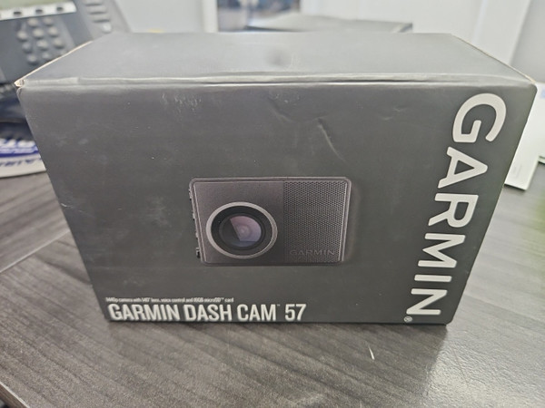 Garmin G010-N2505-10 1440p and 140-degree FOV Dash Cam 57 NEW