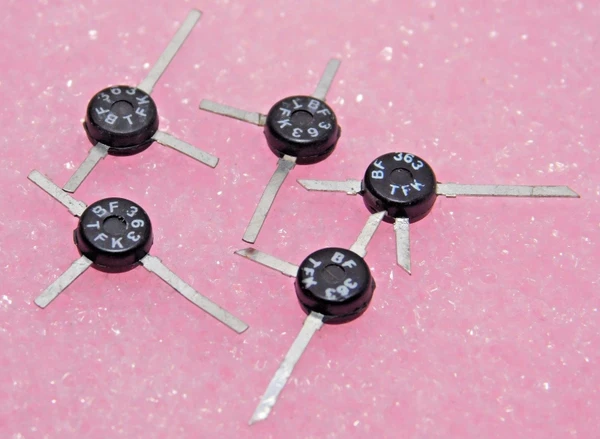 BF363 / RF TRANSISTOR / 5 PIECES (qzty)