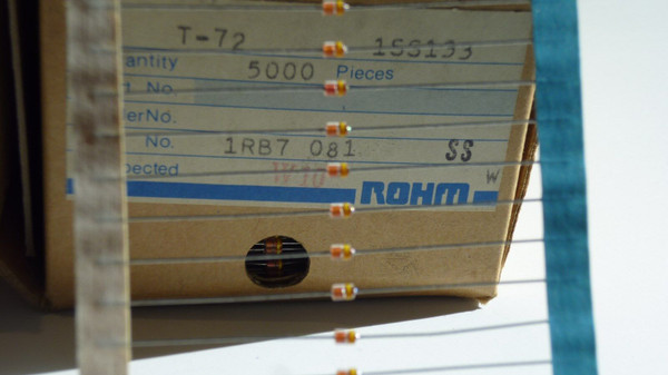 ISS133 / DIODE /100 PIECES (qzty)