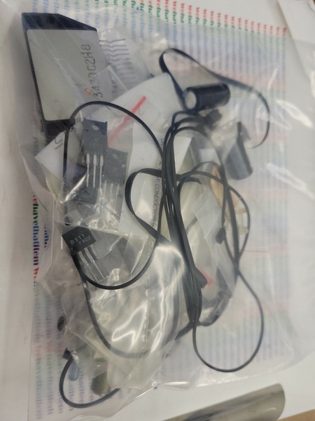 1 LOT / WORK BENTCH / MIXED COMPONENTS / GRAB BAG  (qzty)