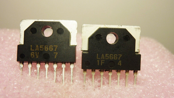 LA5667 / IC / SIP / 2 PIECES /  (qzty)