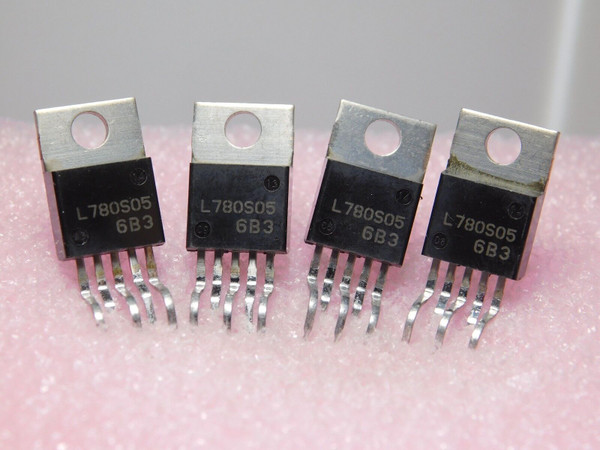 L780S05/ VOLTAGE REGULATOR / 5 PIN TO220 / 4 PIECES (qzty)