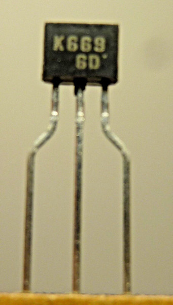 2SK669 / FET / 4 PIECES (QZTY)