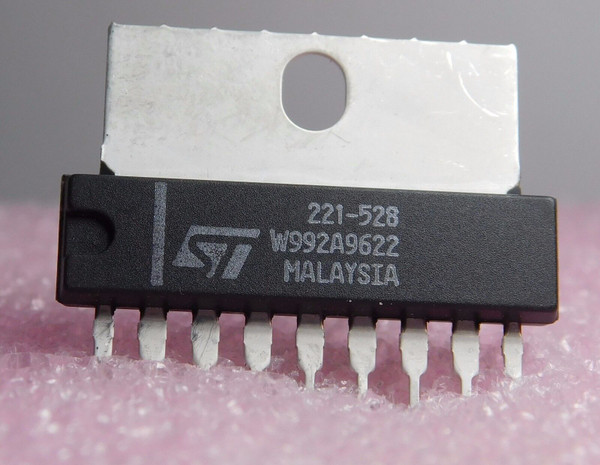 221-528 / ZENITH / IC / SIP / 1 PIECE  (qzty)