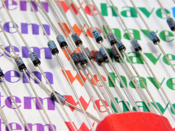 BYZ88C8V2 / DIODE / ECG5016A, NTE5016A / 25 PIECES (qzty)