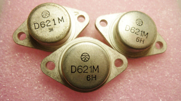 2SD621M / TRANSISTOR / TO3 / 3 PIECES (QZTY)
