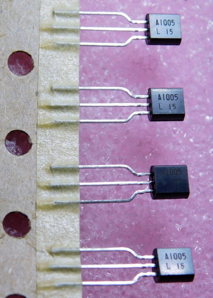 2SA1005 / A1005 / TRANSISTOR /  4 PIECES (qzty)