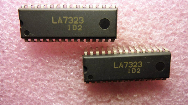 LA7323/ IC / DIP / 2 PIECES  (QZTY)