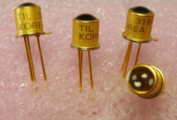 TIL31B / PHOTOTRANSISTOR DETECTOR / TO18 / 4 PIECES (QZTY)
