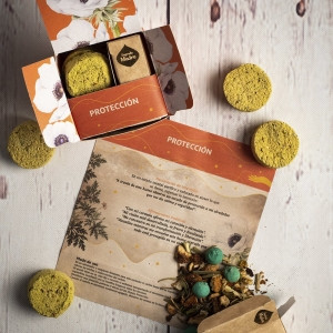 POLYCRED SMOKE KIT PROTECTION
4 charcoal discs infused with the essence of Protection
Herbal balls & resin.

Light a charcoal disc in a vessel / tray, place the resin & a ball on the smoldering disc.
The following scent expand into the environment as you set your intension.

Lemongrass clears & revitalizes the mind, calming & protective
Orange expands an energetic field & protects it.
Rhuda activates vision, strength & inner power, it's essence protects physical & physic space.
Citronella cleanses & protects the Auric field.
Queen of the Night (white flower at night) heals heart wounds, seductive & enigmatic arouses desires, heals heart & protects.
Cinnamon attracts good fortune and Sandalwood unblocks to flow with good energy.