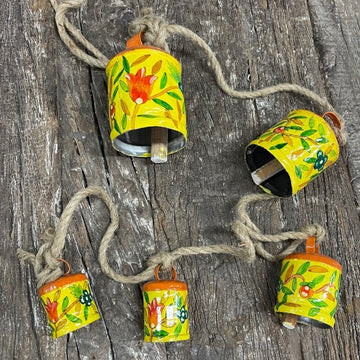 STRING OF 5 IRON BELLS PAINTED GREEN
14X8CM TO 5X8CM X 75CM