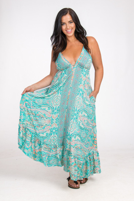 Ombak Long Strappy Silk Dress with Pockets Aqua
This stunning strappy silk dress is absolutely beautiful and it has pockets!

Look and feel like a Goddess!

Gorgeous colour combinations with gold leaf shimmers

One size fits from 8 to 18+

Silk Blend 70% Silk/30%