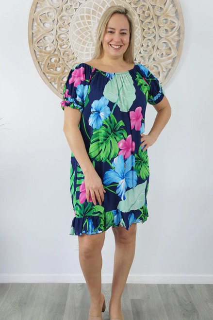 Sundrenched Diva Dress Flores
The Diva Dress is made with 100% rayon. You can wear this dress on or off the shoulders, as a kaftan over swimmers or as a dress. We offer this product in 3 sizes.

MEASUREMENTS

                     10-14	16-20	22-24
LENGTH FROM TOP OF SHOULDER	94cm	96cm	98cm
BODY	     67cm	71cm	75cm
SLEEVE	     26cm	27cm	28cm

