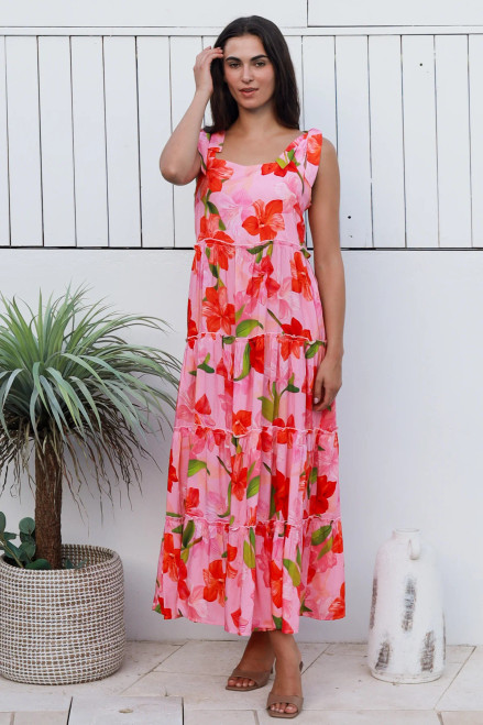 Charlotte Aleria Slip Dress
2 side pockets
Square neckline with tie shoulder straps
Large layered bodice
100% rayon