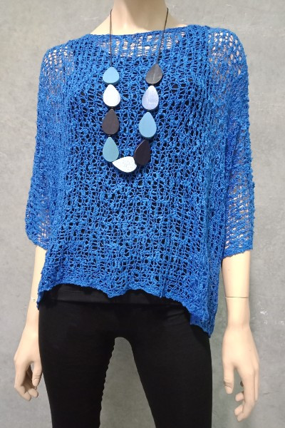  Poncho Pillow Box Knit Top Royal
A gorgeous little mesh top that can be thrown over anything!

Very light to wear, suitable for the ladies who don’t like to show their arms but have their heart set on a strapless dress
