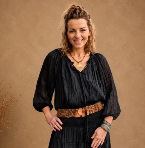 Gypsy Peasant Top Black

Soft lightweight crinkle cotton
Adjustable tie neckline with tassel detail
Relaxed, flowing silhouette
Elastic cuff sleeves

One-size fit