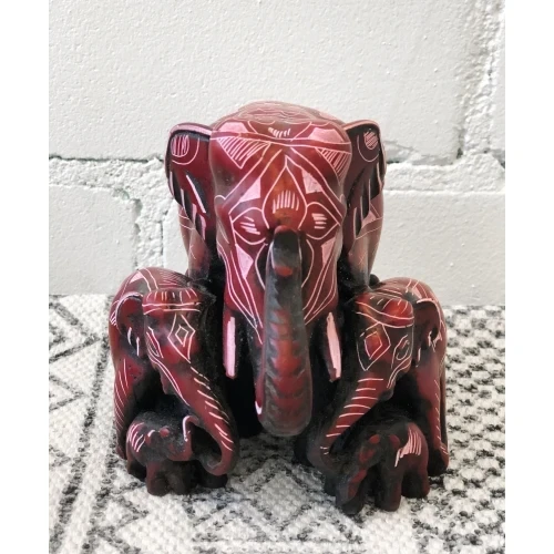 Resin Elephant Family

Approx 10x10x11cm