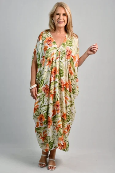 Bodacious Cush Kaftan Dress Orange
Free size fits from a 10 to 18
A gorgeous kaftan style that ticks all the boxes! Cool, comfortable, easy to wear, generous in size-all wrapped up in a show stopping print that will have you looking like a Summer Goddess! This is a great Maternity option for the Mum-to-be, you might even choose to wear it to your Baby Shower.