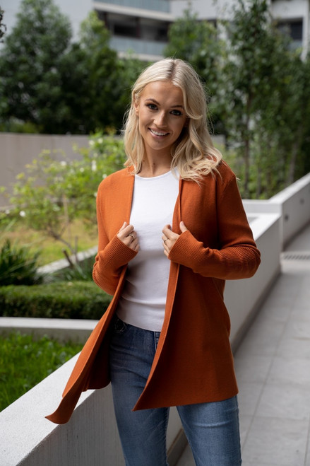 Ribbed Cardi Rust
Lovely soft & warm
85% cotton
10% poly
5% spandex