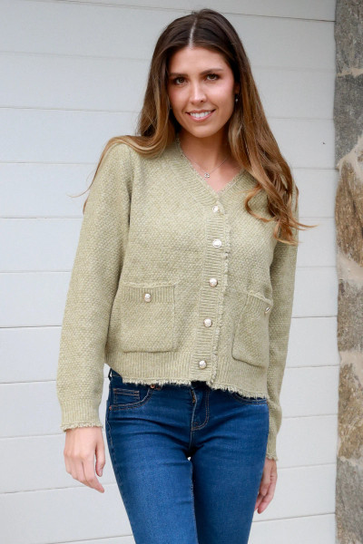 Charlotte The Label Knit Top Cardi Green
Cute with gold buttons & 2 front pockets
Free size fits up to 14/16
69% polyester 
23% acrylic
6% wool
2% spandex