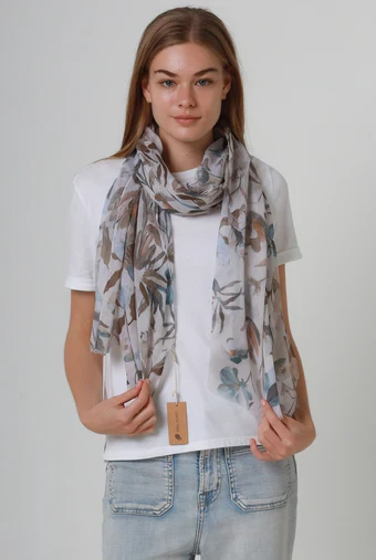 Scarf Lightweight Brown
Great for those who like a scarf but not a wooly one
100% polyester with rayon feel