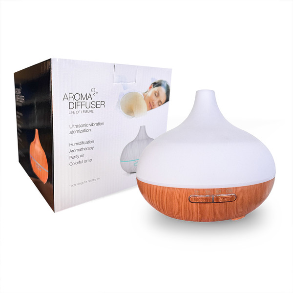 Diffuser Wood Look
Light & Timer choice. Up to 8 hours mist
USB plug in
Dimensions: 17 x 17 x 15cm. Maximum volume: 550ml.