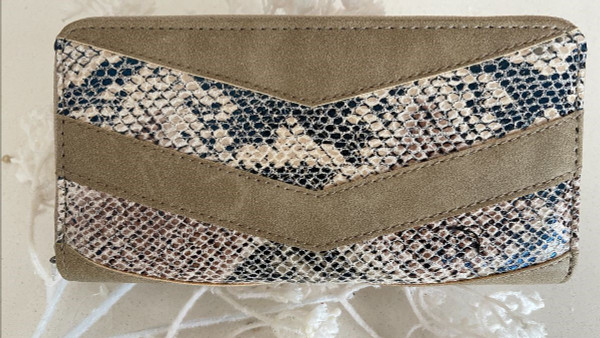Wallet Snake Brown
Faux Leather
