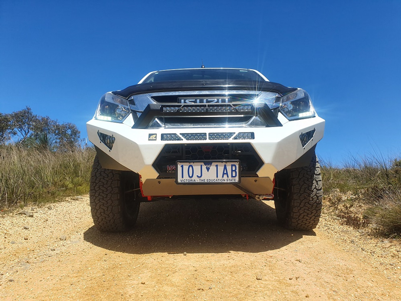 Dmax Predator bar colour coded  with stealth hoop Dmax Predator bar colour coded  with stealth hoop