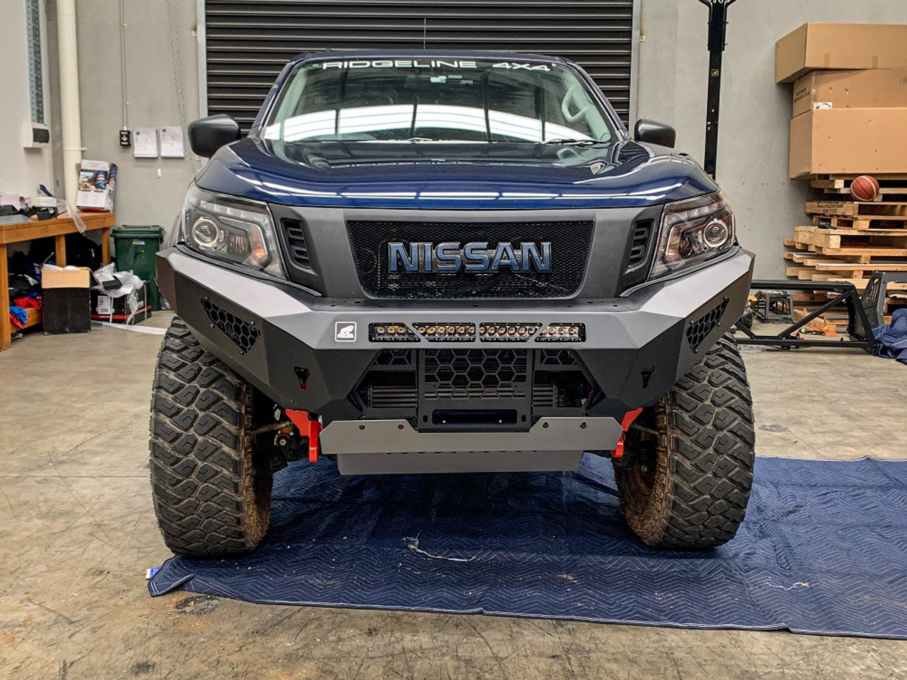 Offroad Animal Predator bar Nissan Navara NP300