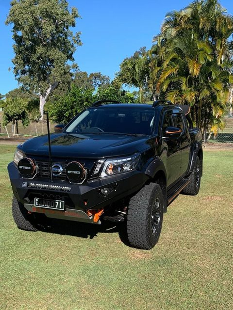 Offroad Animal Predator bar Nissan NP300 Navara