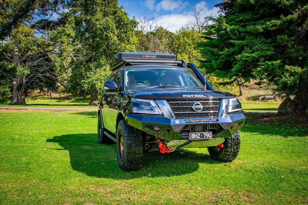 Nissan Patrol Cobra bar Series 5 colour coded