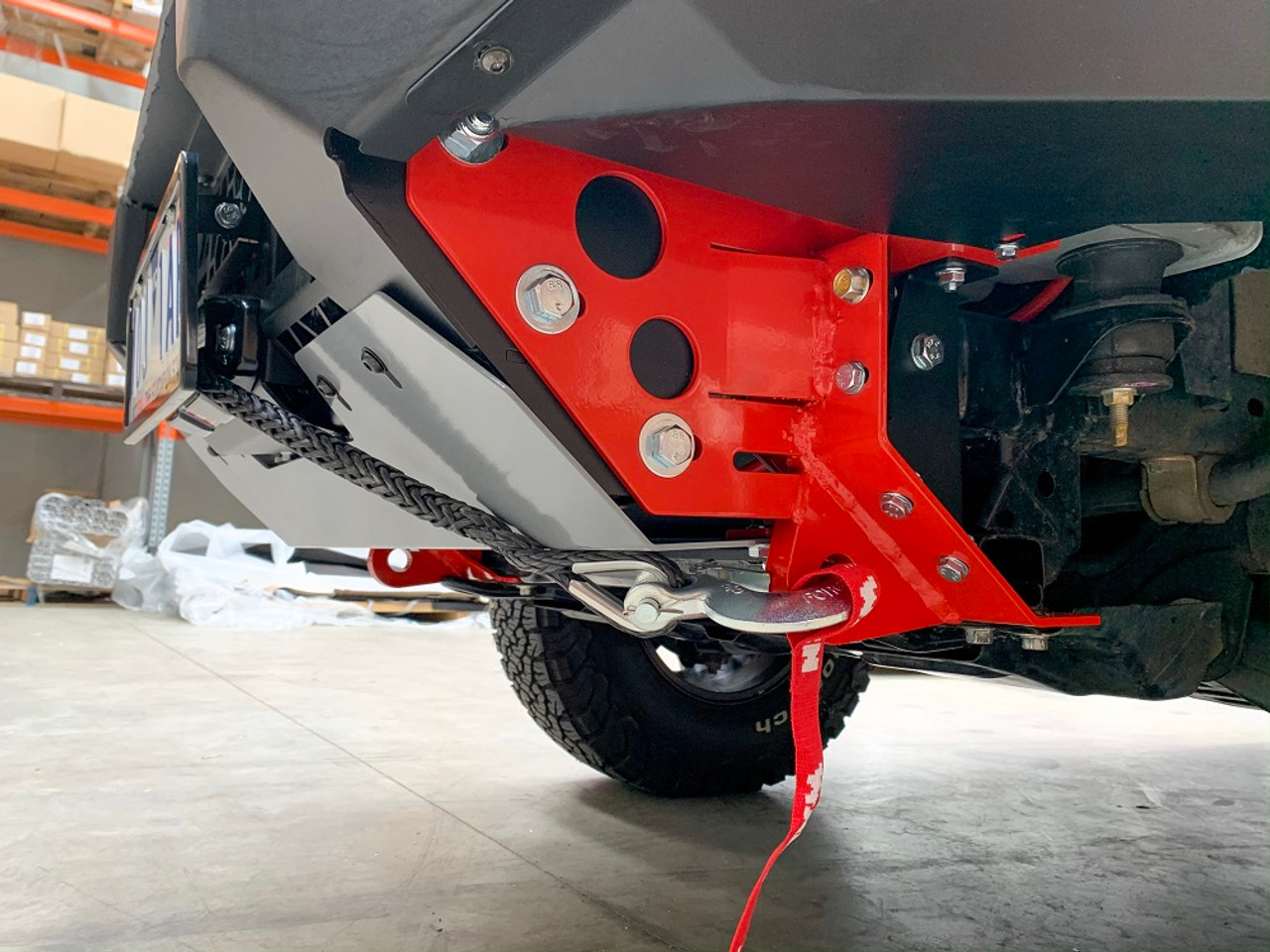 Tow points integrated on Chassis mounts