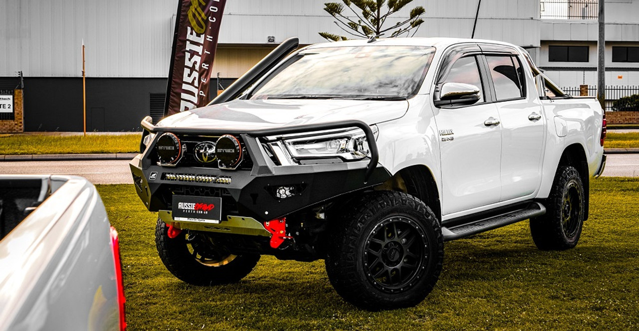 Offroad Animal Toro bull bar Hilux My21