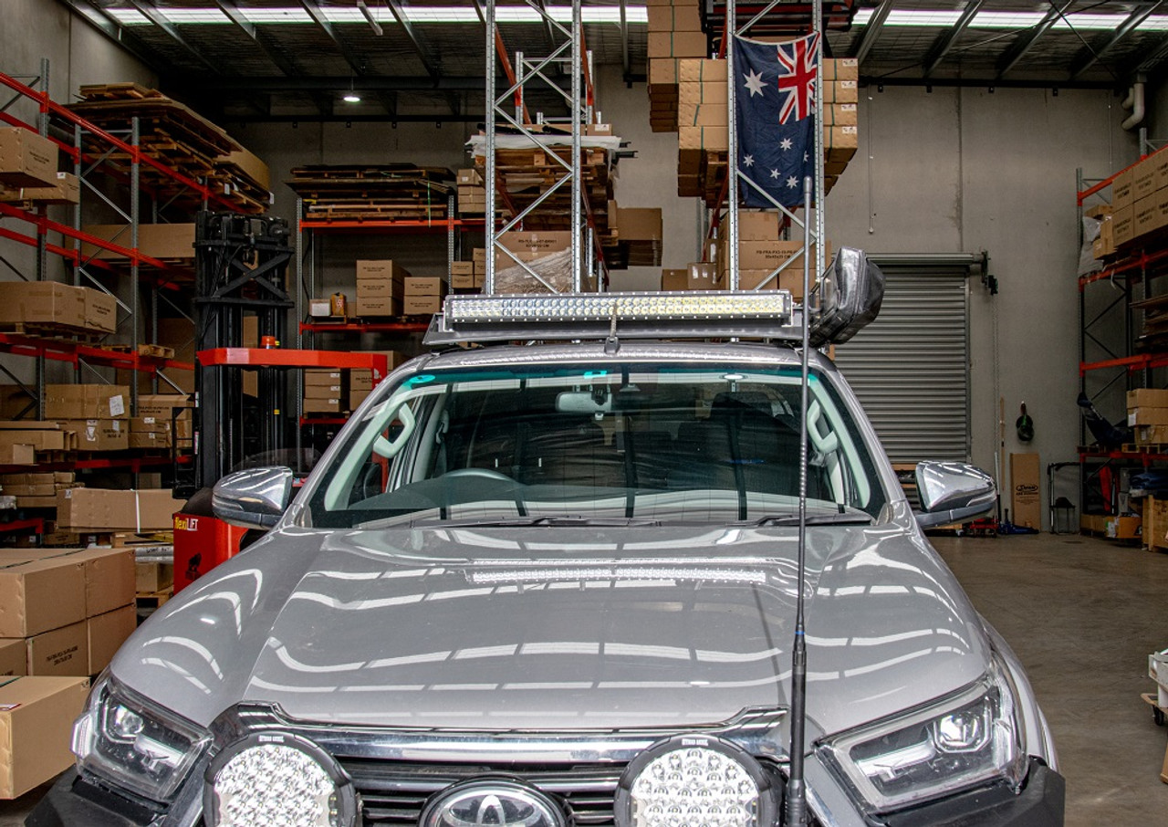 Hilux scout rack with light bar mount