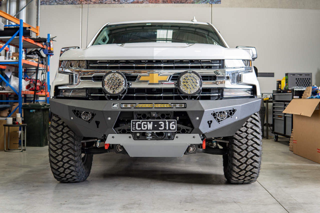 Predator bar on Chevy Silverado with optional lights