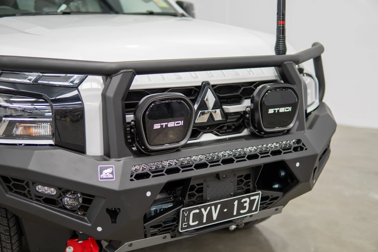 Triton Toro bull bar