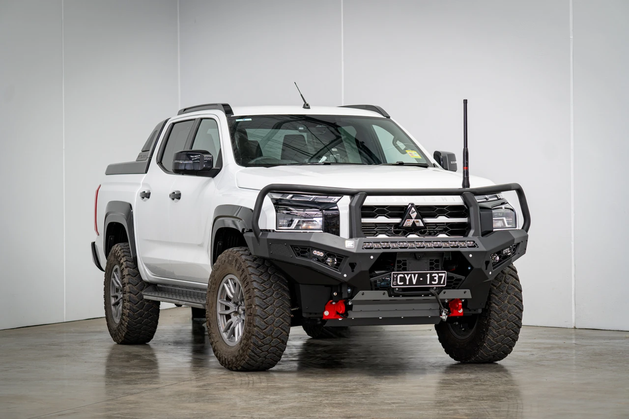 Triton Toro bull bar