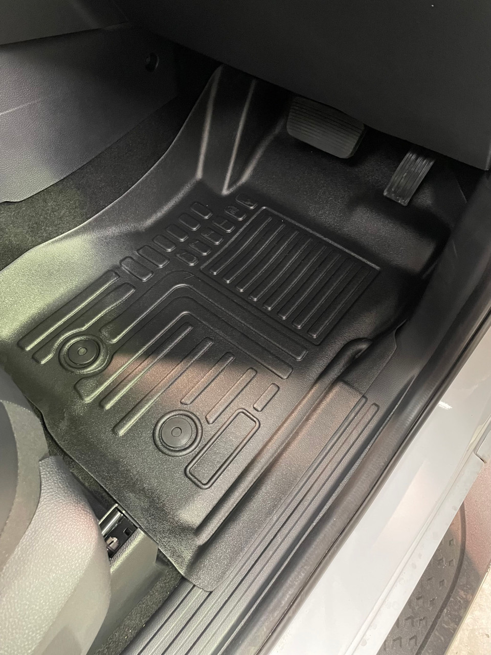 Deep Dish Floor matts to suit Isuzu Dmax 2021 to current