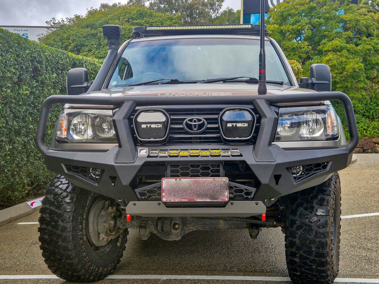 Toro bull bar to suit, Landcruiser 105 series 1998-2002