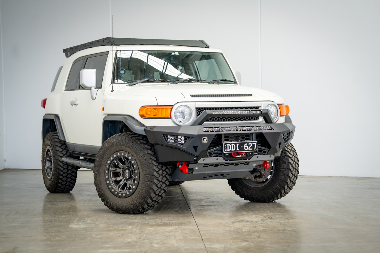Predator bull bar to suit, Toyota FJ Cruiser 2011-2016