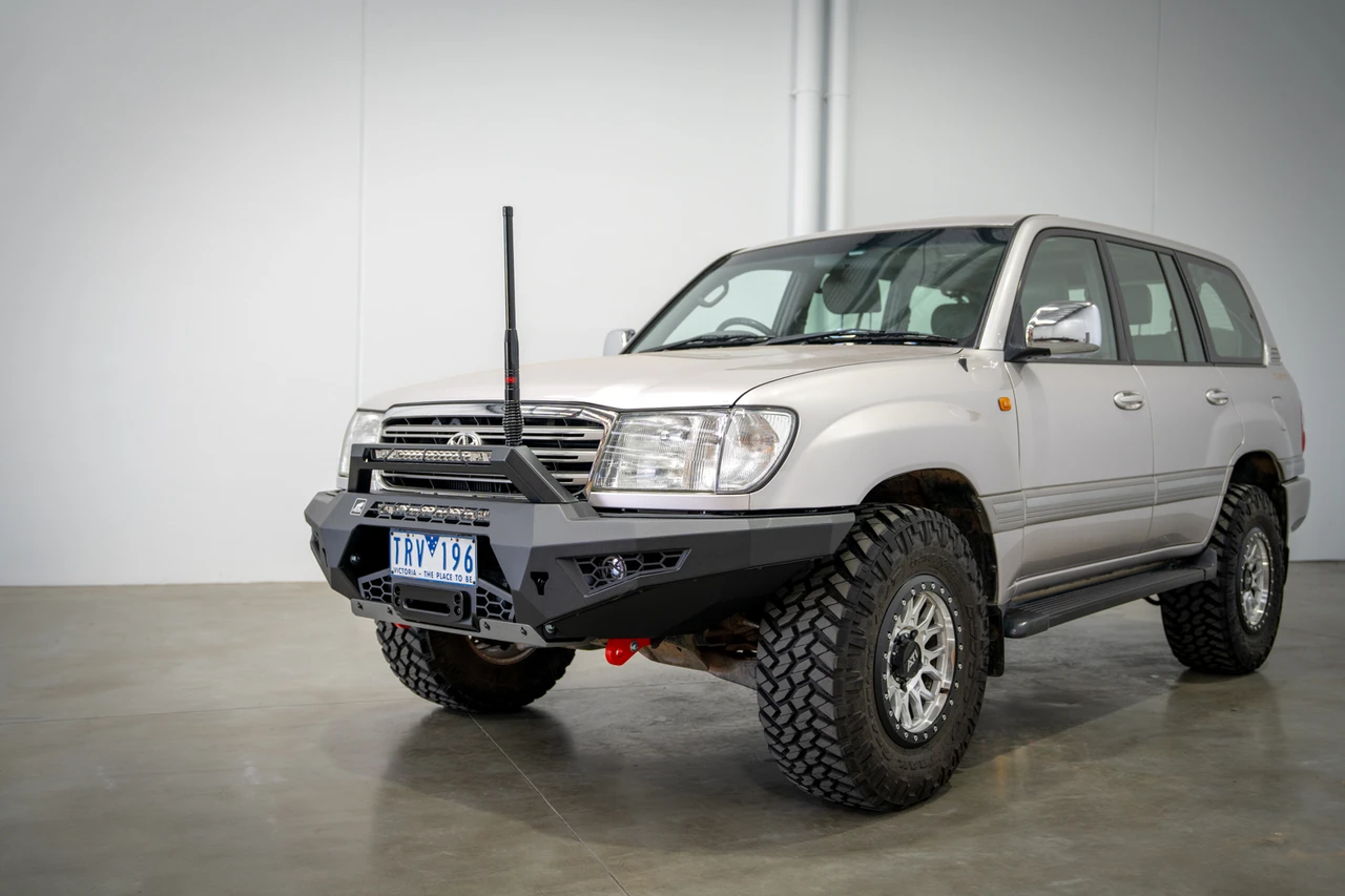 Predator bull bar to suit, Landcruiser 100 series 1998-2007