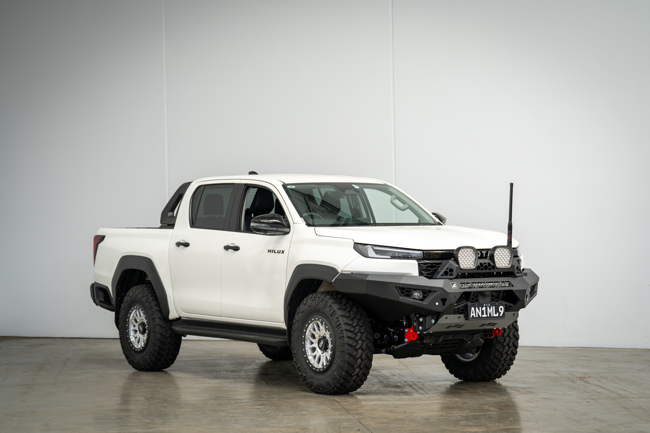Predator Bull bar, Suitable for Toyota Hilux N90, 2026 on