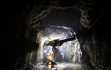 Submersible Dewatering Pump Control in Underground Mining