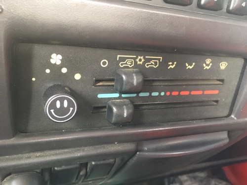 AC/HEATER FAN KNOB JEEP WRANGLER 1997-2006 TJ SMILEY FACE
