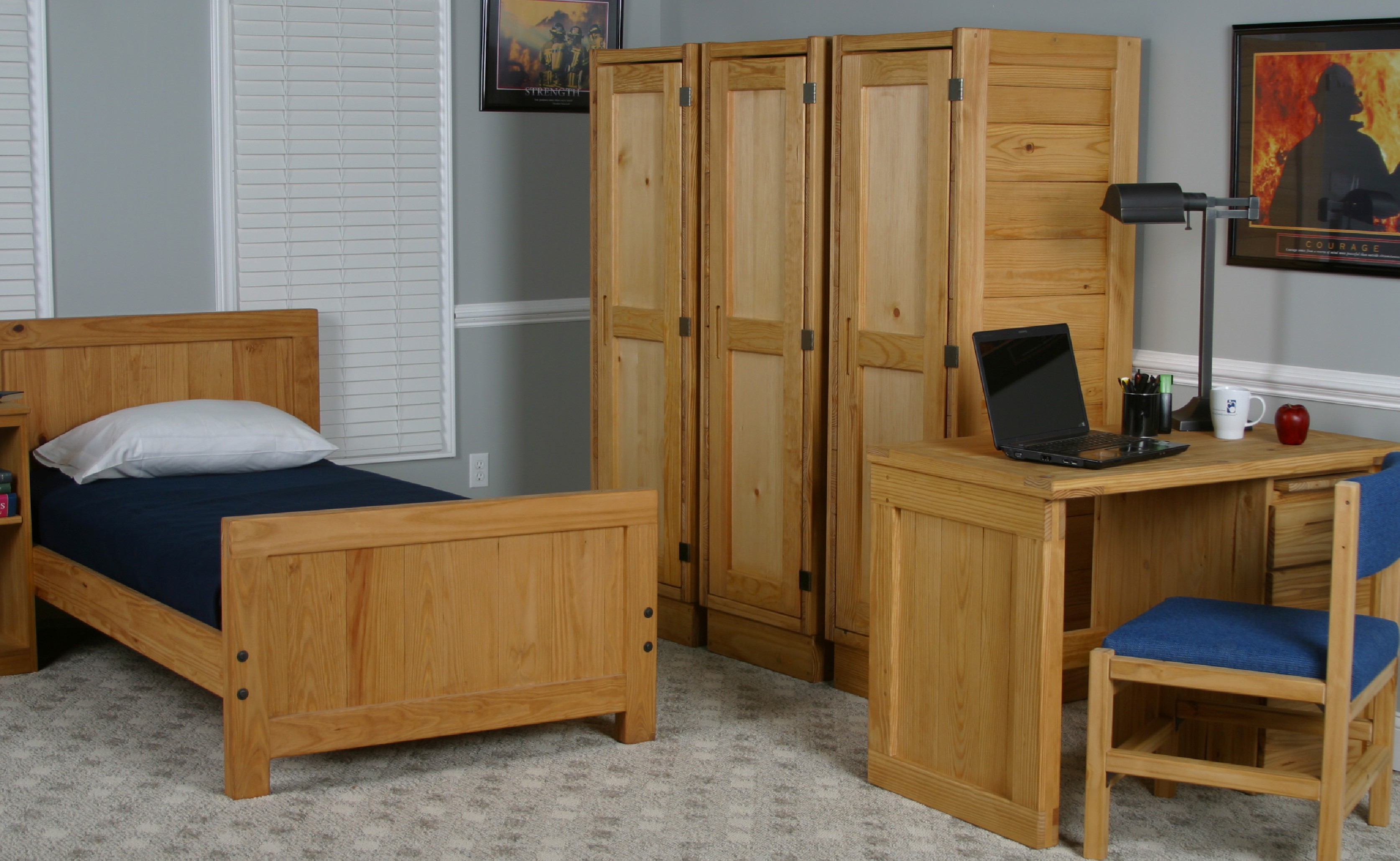Classic Twin Bed with 3 Small Wardrobe and Student Desk