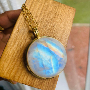 Gold Moonstone Necklace- Round Pendant Gold Moonstone Necklace- Round Pendant