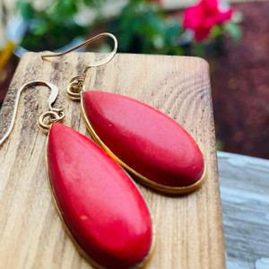 Red Stone Earrings- Long Gold or Silver Teardrops Red Stone Earrings- Long Gold or Silver Teardrops