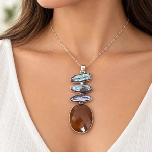 Carnelian and Abalone Pendant in 925 Sterling Silver