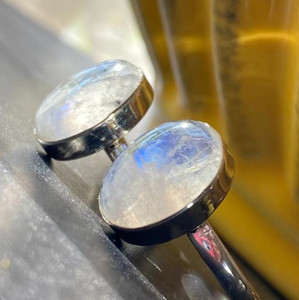 Explore- Sterling Silver Moonstone Ring Oval Cut for men and Women. Explore- Sterling Silver Moonstone Ring Oval Cut for men and Women.